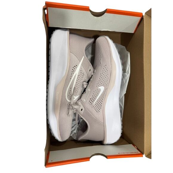 Nike Shoes - Nike Quest 6 Women's Road Running Shoes